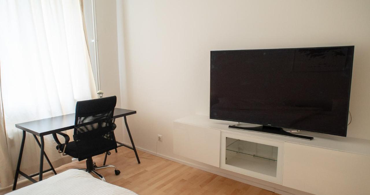 Cozy And Fully Equiped Suite Apartment At Ku'Damm Berlim Exterior foto